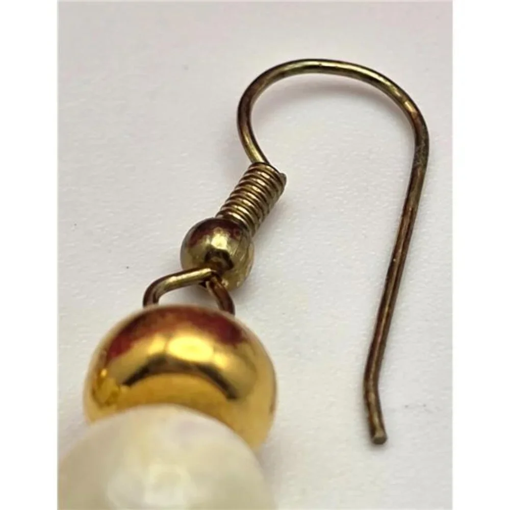 Gold Tone Mother Of Pearl Drop Earrings Cream Bead Dangle 1.5 In